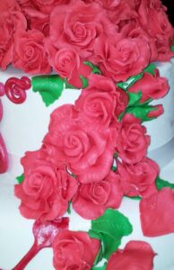 Come fare le Rose in Pasta di Zucchero