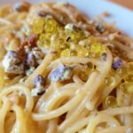 Spaghetti con perlage di olio di nocciole